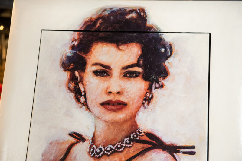 Close-up foto van schilderij Sophia Loren Young door Peter Donkersloot