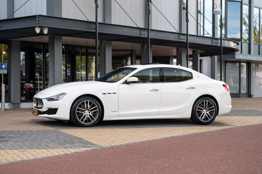 Maserati Ghibli 3.0 V6 GranLusso